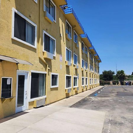 Travelodge By Wyndham Stockton Exterior photo